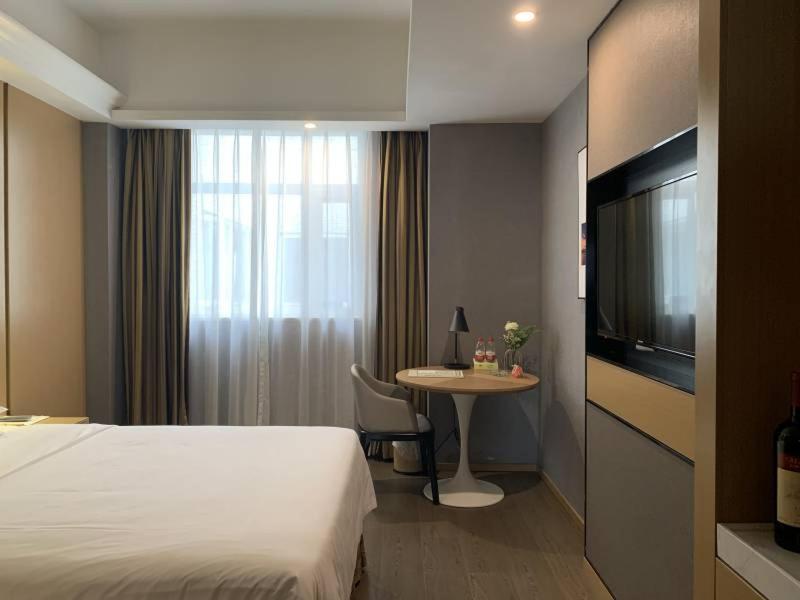 Vienna Hotel Zhongshan Xiaolan Exterior photo
